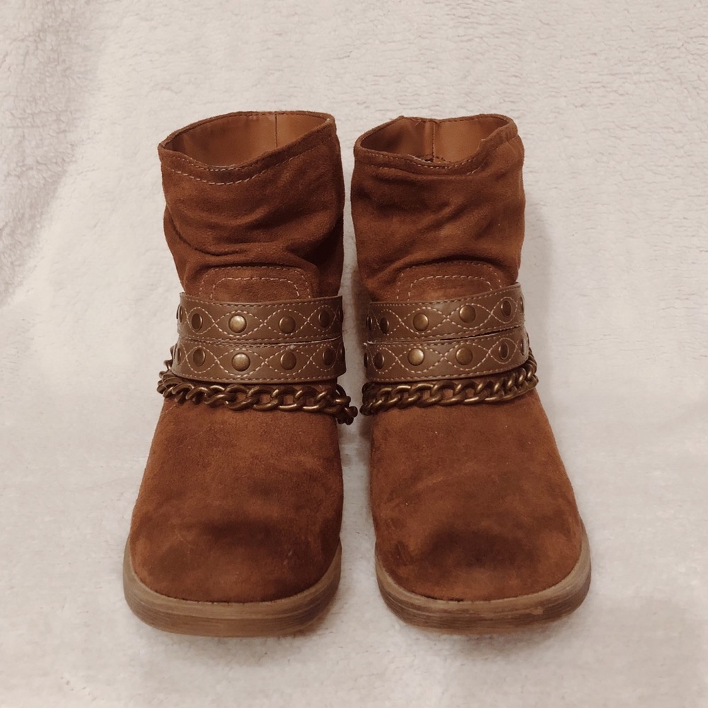 COWGIRL BOOTIES